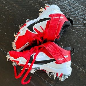 Mike trout Nike baseball cleats size 12 little kids